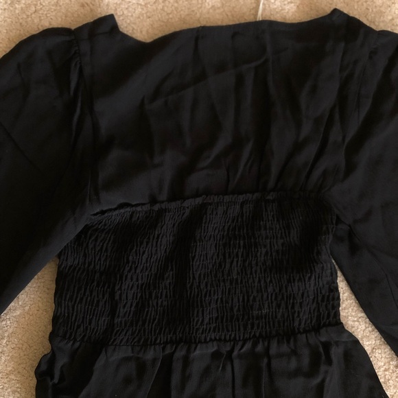 Pull&Bear blouse in black. Size Small. - Picture 12 of 13